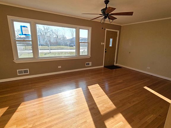 2nd image of 7722 W 81st Pl