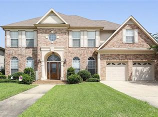 11433 N Easterlyn Cir, New Orleans, LA 70128