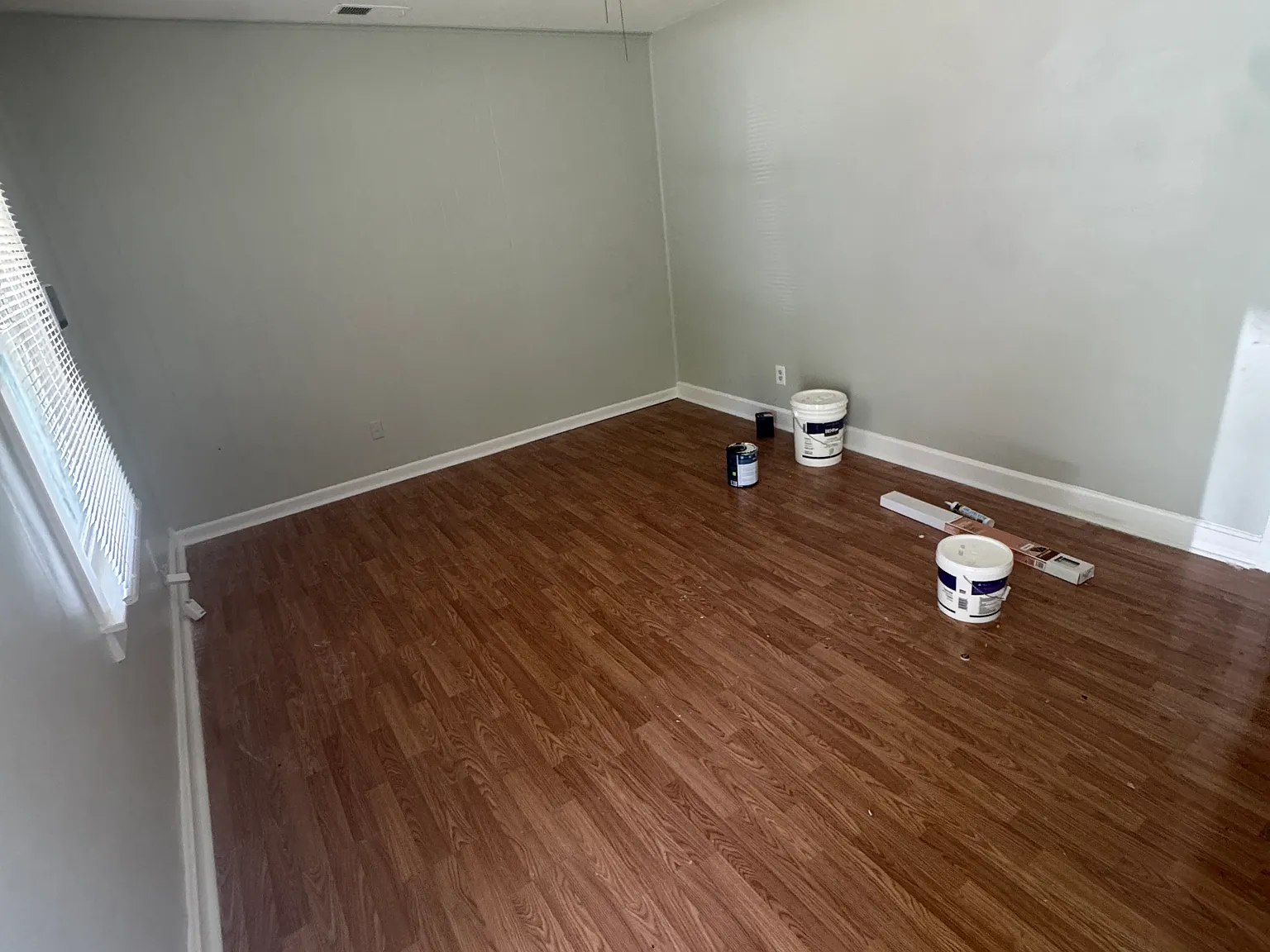 3 bed, 936 sqft, $1,650 — Photo 2