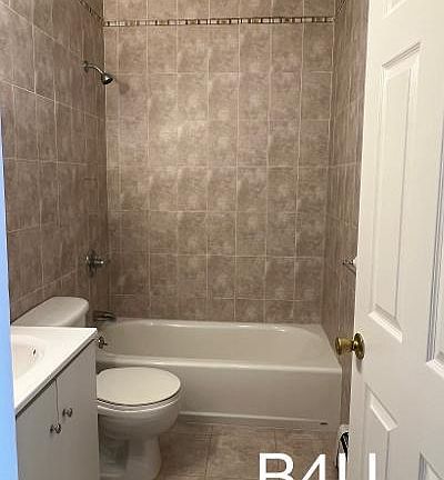 5th image of 186A Bay 47th St #3
