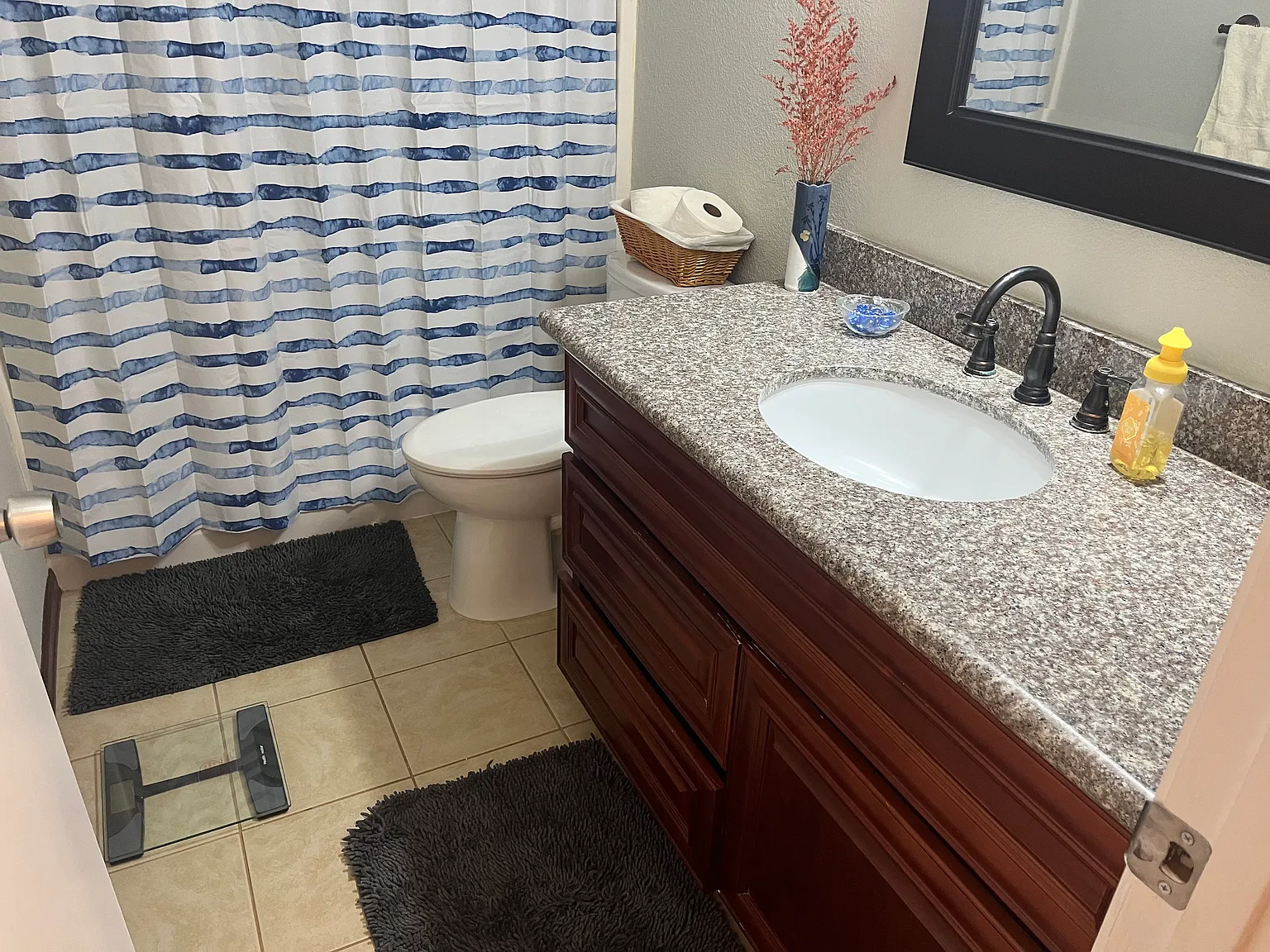 3 bed, 1450 sqft, $3,000 — Photo 4