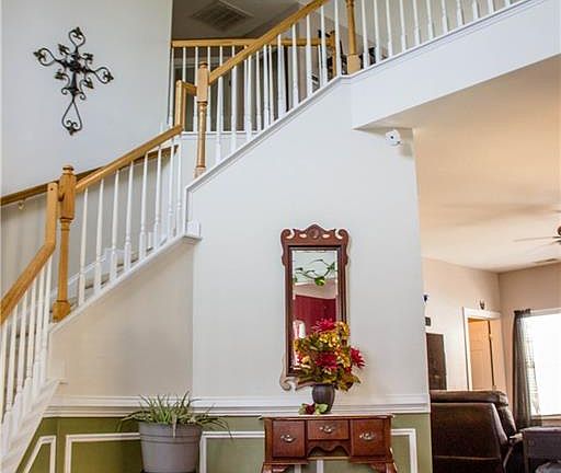 4th image of 2852 Watercrest Dr