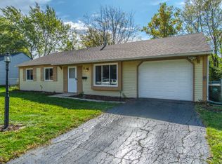 8 Somerset Rd, Montgomery, IL 60538