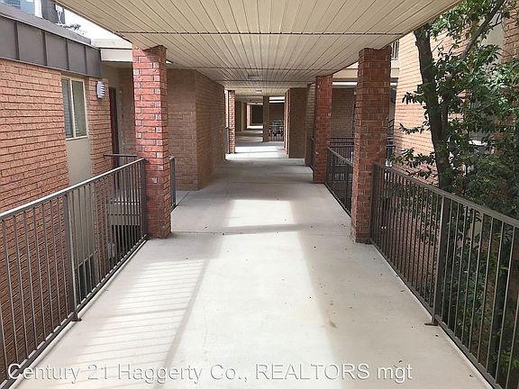 3rd image of 4433 N Stanton St APT 403