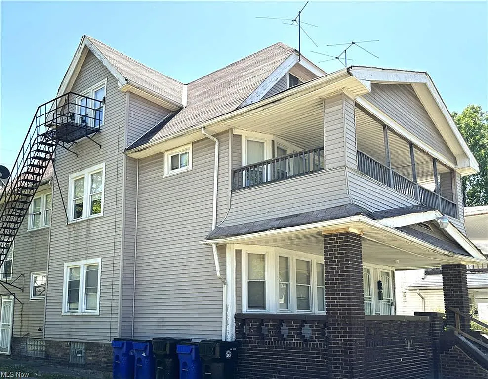 11202 Earle Ave — Photo 1