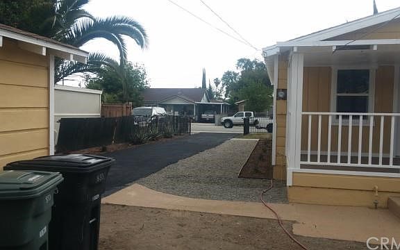 4th image of 833 E Elma St