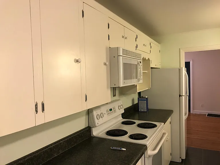 176 Chiles Ave — Photo 3