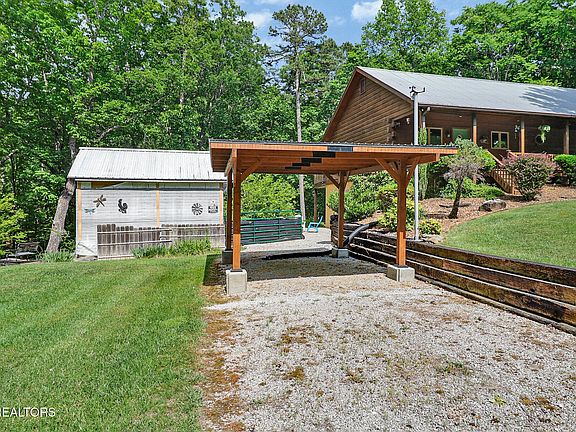 4th image of 598 Ted Brooks Rd