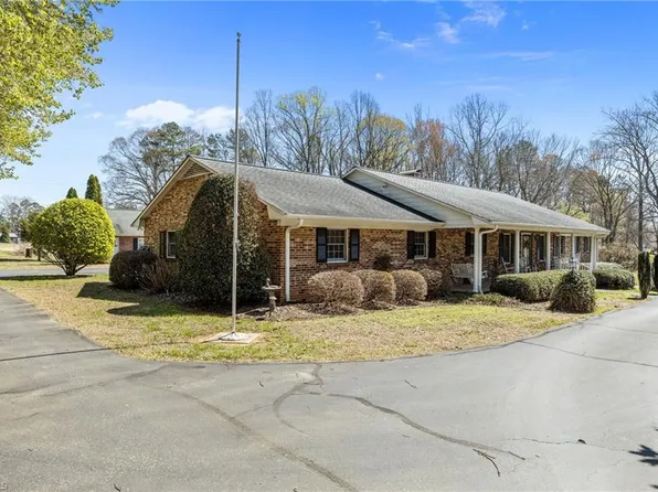 6262 N State Highway 109, High Point, NC 27265