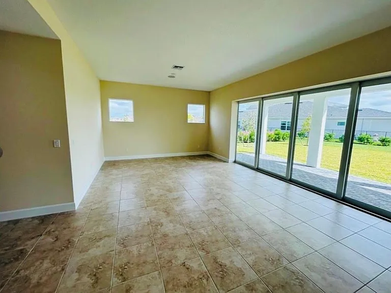 5199 Liberty Ln — Photo 13