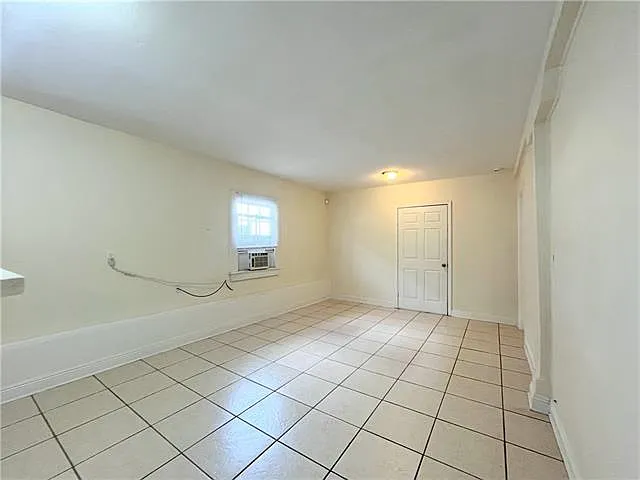 4224 Walmsley Ave — Photo 5
