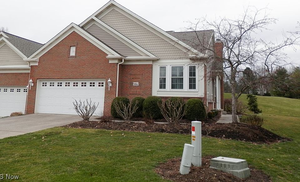 1st image of 9842 Country Club Cir