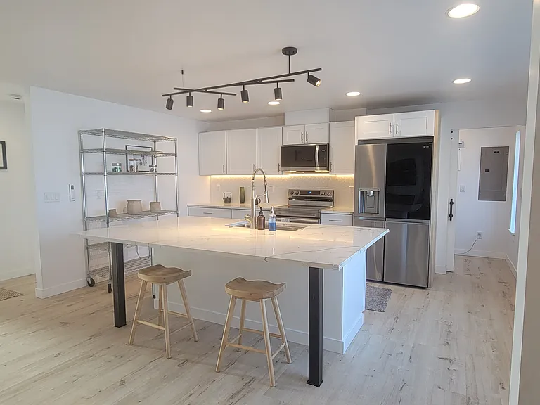 1215 Columbine St #B — Photo 6
