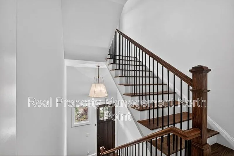 4 bed, 4.5 bath, 3064 sqft, $4,995 — Photo 3