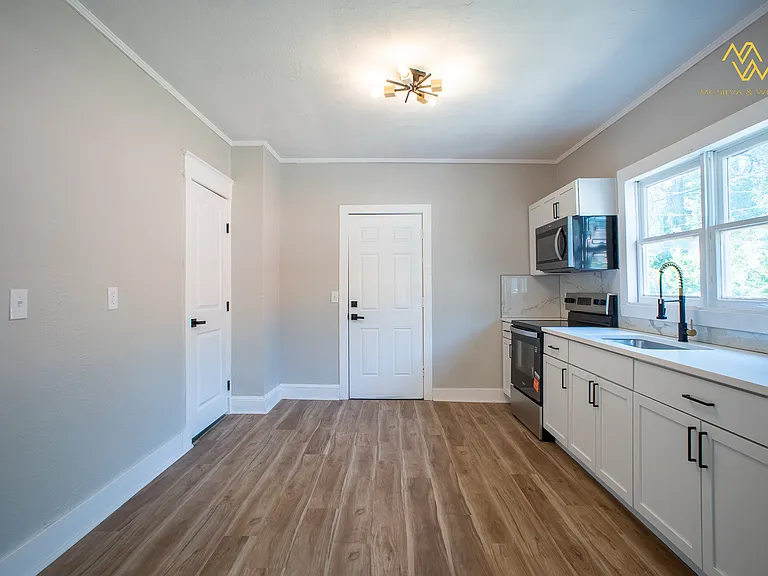 3509 E 67th St — Photo 10