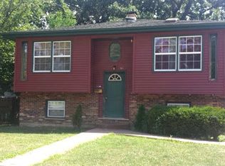 195 N Sumner Ave, Aurora, IL 60505