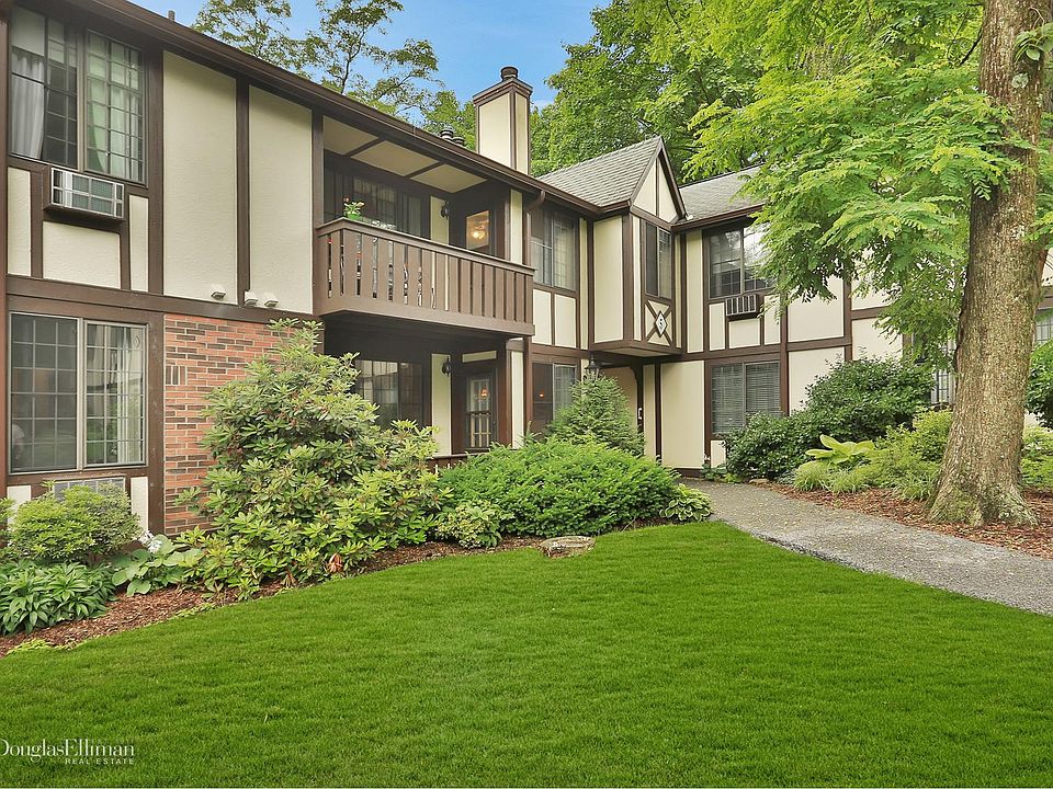 1st image of 5 Tudor Ct APT 1