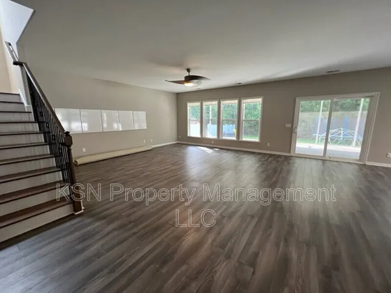 148 Tahoe Dr — Photo 7