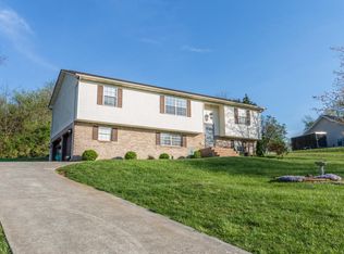 2746 Timberline Dr, Maryville, TN 37801