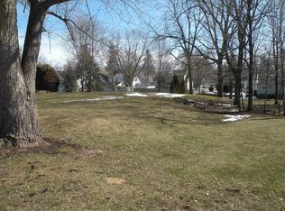 811 S Grove St, Ripon, WI 54971