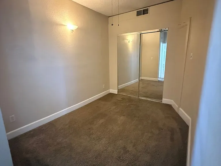 1419 Lipan St #3 — Photo 10