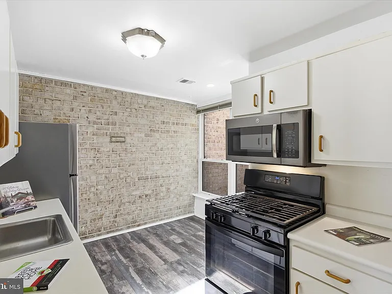 3360 Huntley Square Dr #B-1 — Photo 8