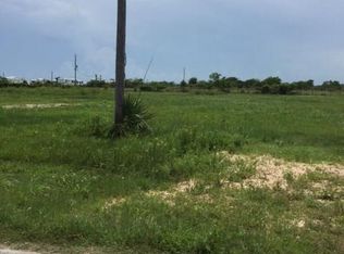 1117 N Monkhouse Dr, Crystal Beach, TX 77650