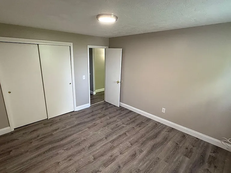 Henry Terrace Apartments LLC — Photo 7