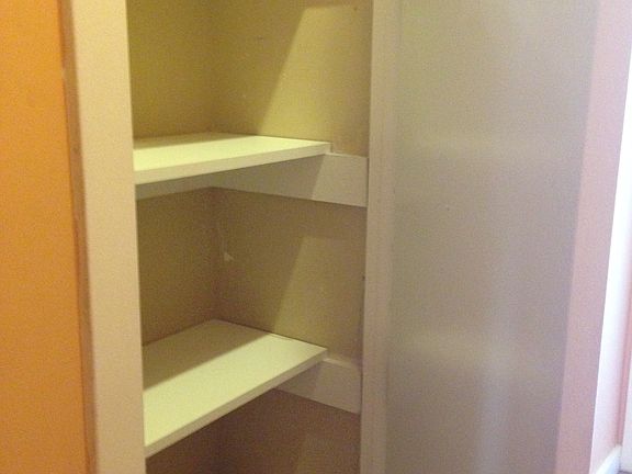 5th image of 1050 Putnam Ave #3LZ