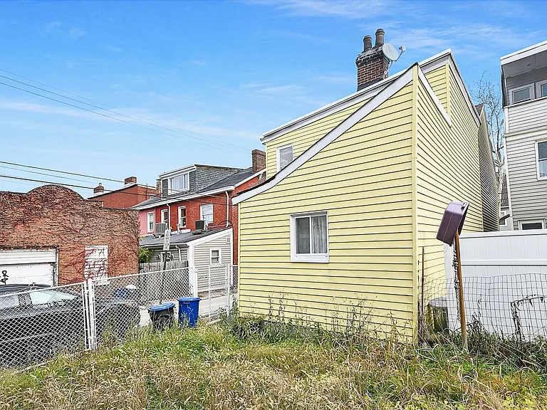 54 S 19th St — Photo 28