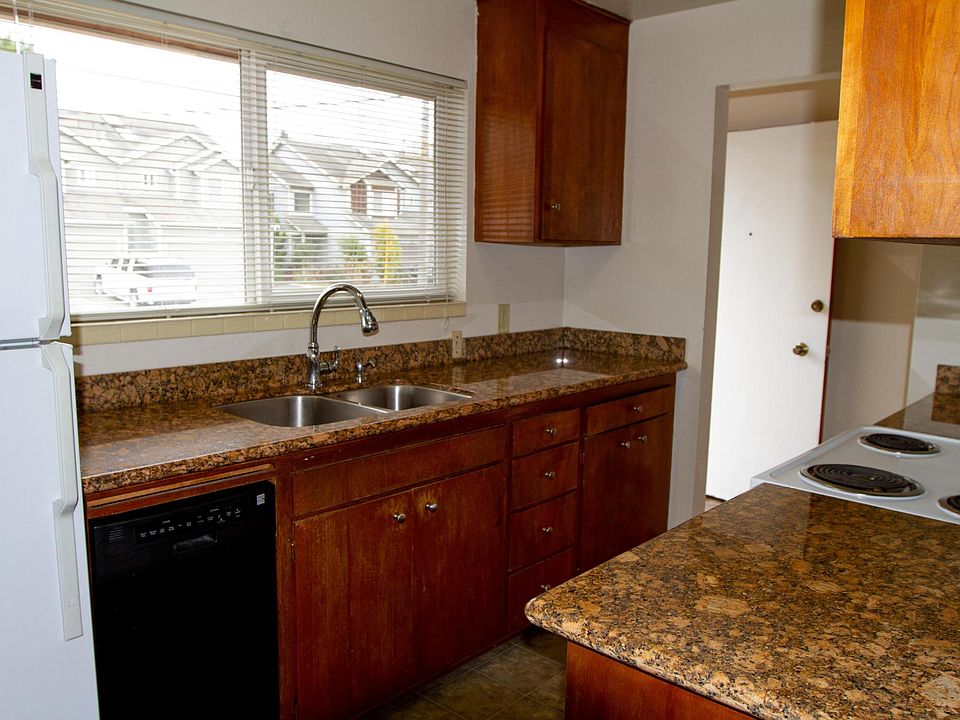 2nd image of 9406 Fremont Ave N