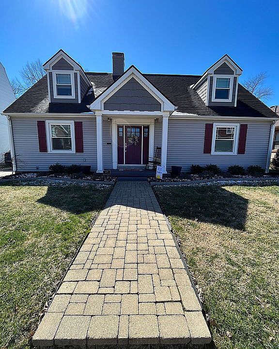 1st image of 600 W 15th St