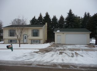 620 Harding St, Waupaca, WI 54981