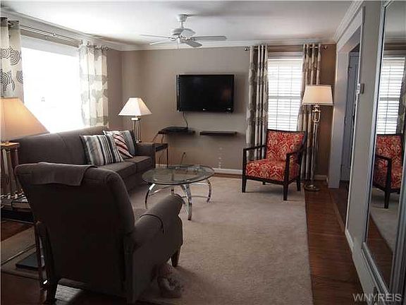 4th image of 43 Wendover Ave