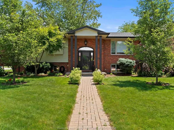 405 State St, Lasalle, ON N9J 3G1