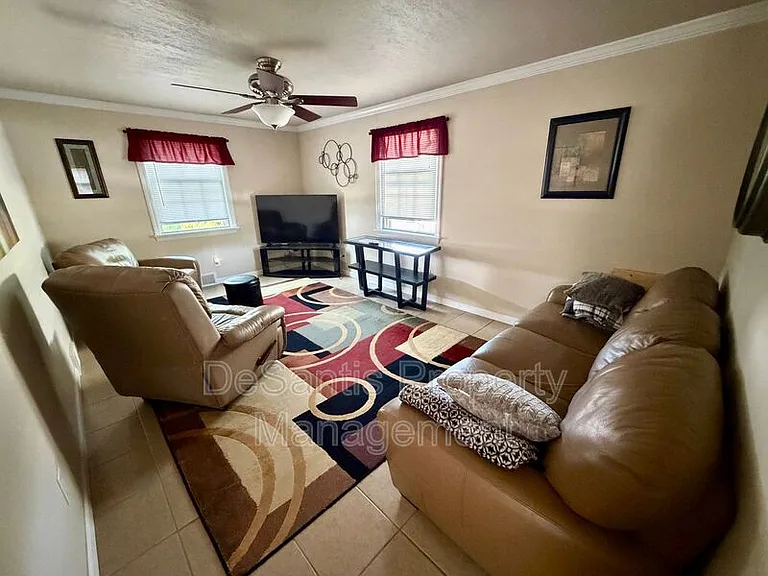 7408 Yale Ave #B — Photo 5