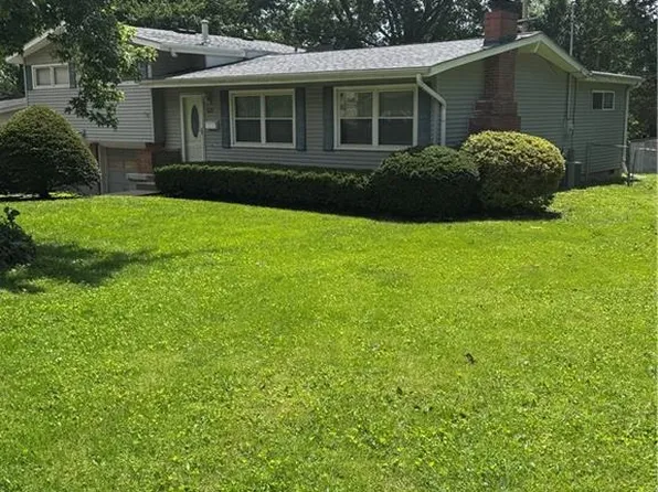 7908 Windsor St, Prairie Village, KS 66208