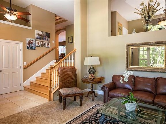 5th image of 316 Silverwood Dr