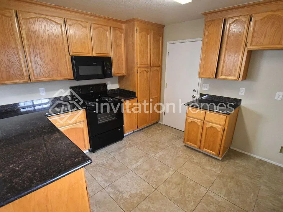 341 Hemphill Way