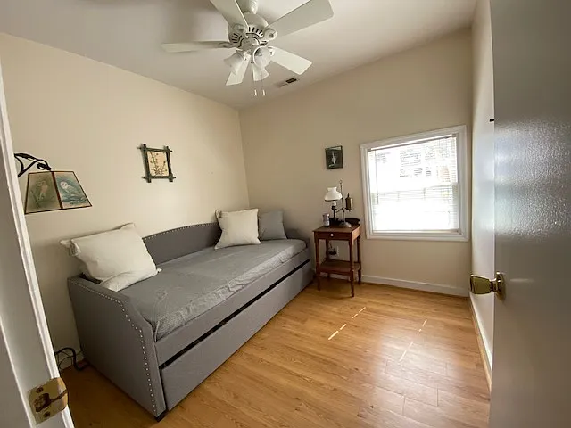 217 Gordon St — Photo 11
