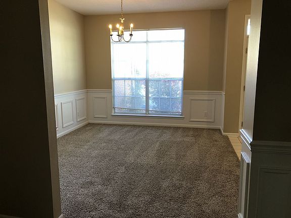 3rd image of 4516 Parkwood Ln