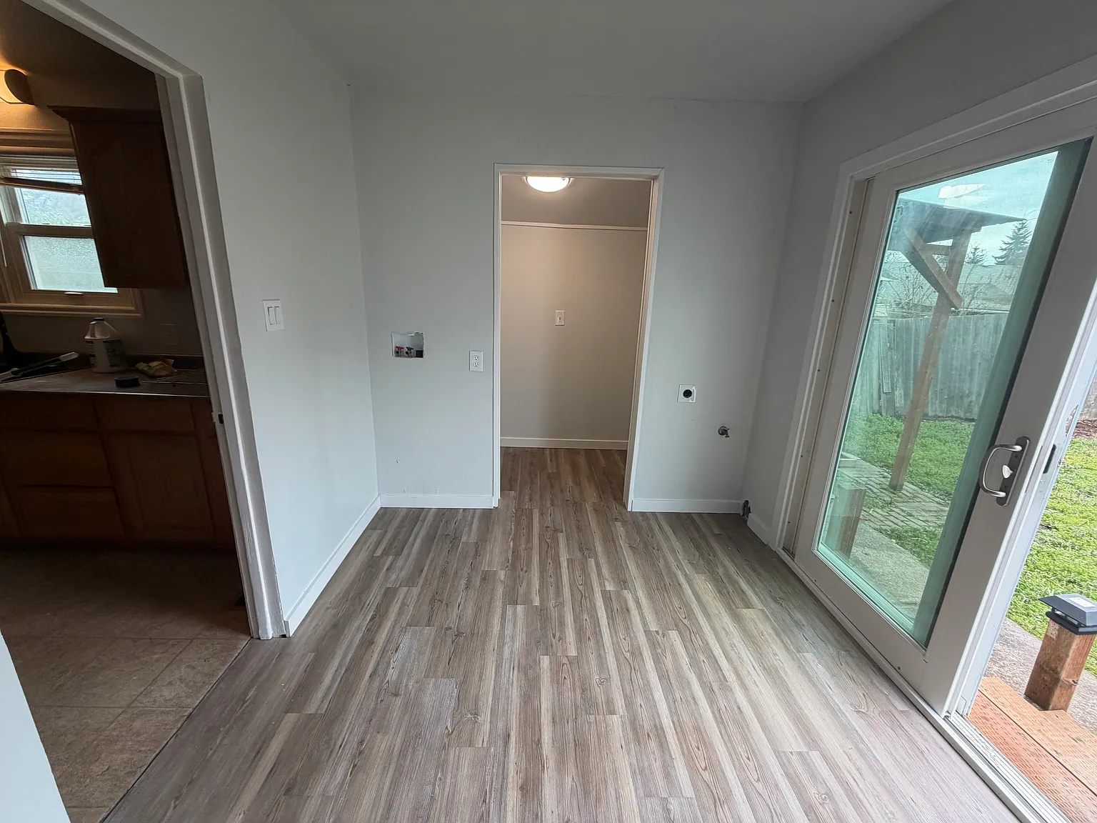 3 bed, 1368 sqft, $2,400 — Photo 3
