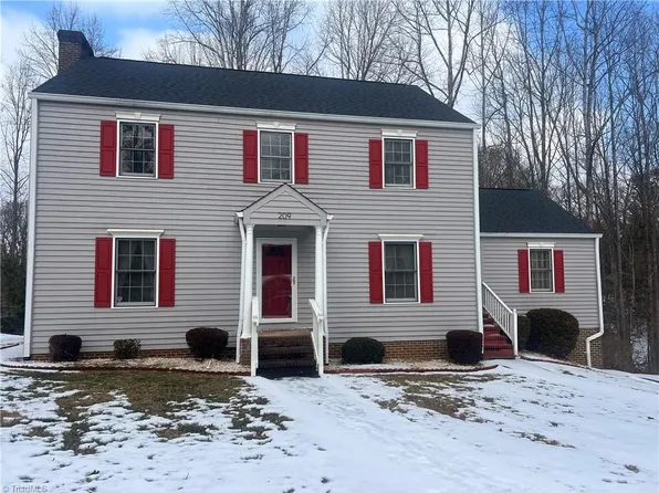 209 Cedar Ln, North Wilkesboro, NC 28659