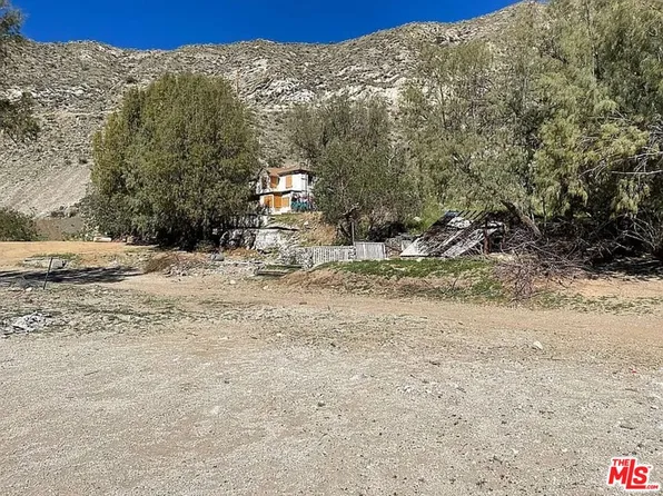 12571 Capra Rd, Santa Clarita, CA 91390