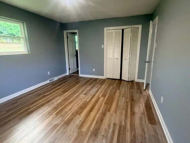 921 Brown School Rd — Photo 24