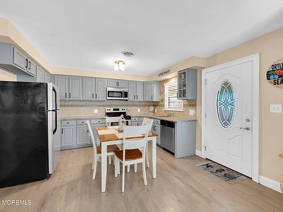 5th image of 2060 NJ-35