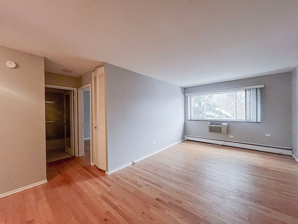 1st image of 738 W Buena Ave #1
