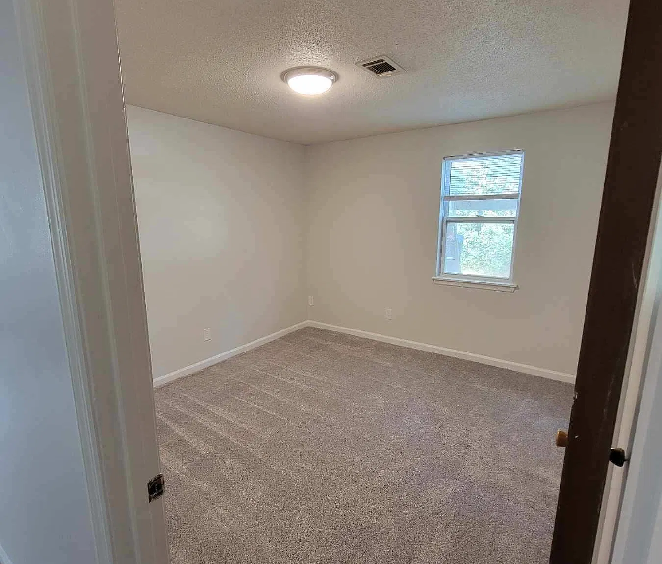 2 bed, 900 sqft, $850 — Photo 3