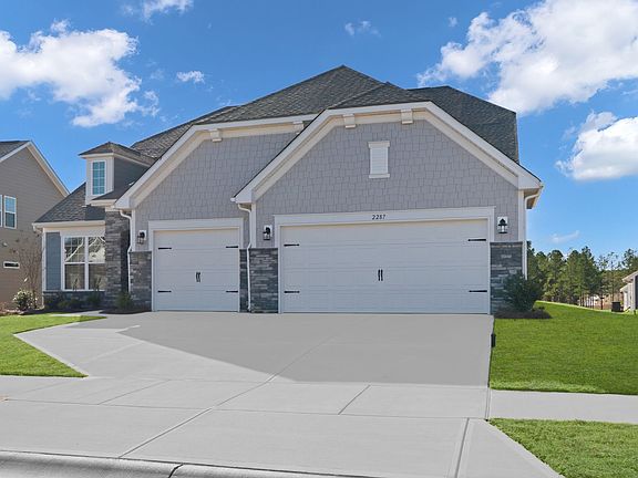 Roselyn Garland II 3