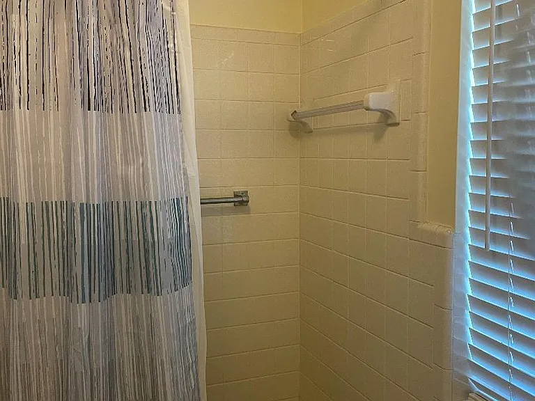 Guest Bath Shower/Tub across from toilet